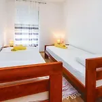 Branko 2 * Dugi Rat