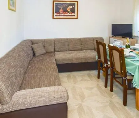 Branko 2 Apartament *