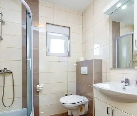 Branko 2 Apartment Dugi Rat