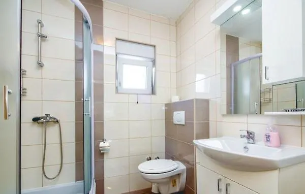 Branko 2 Apartman Dugi Rat